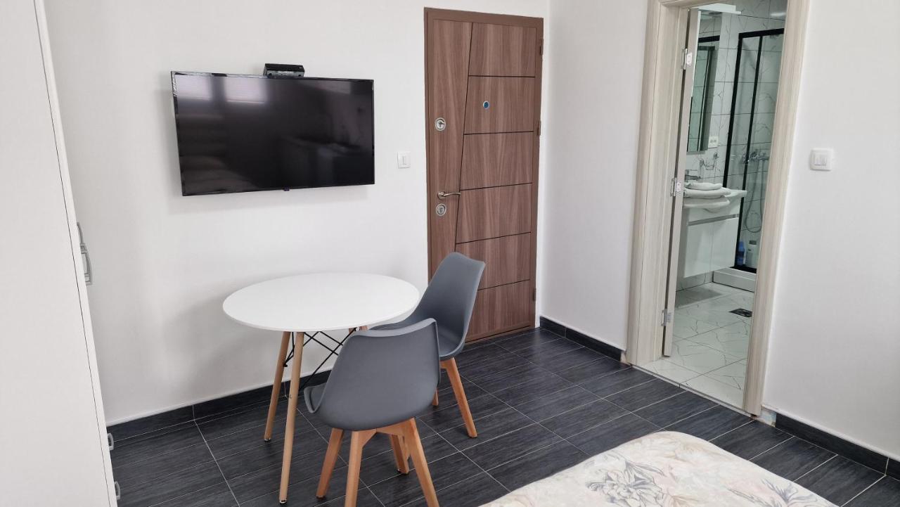 Apartman Tolosi 2 Apartment Podgorica Luaran gambar