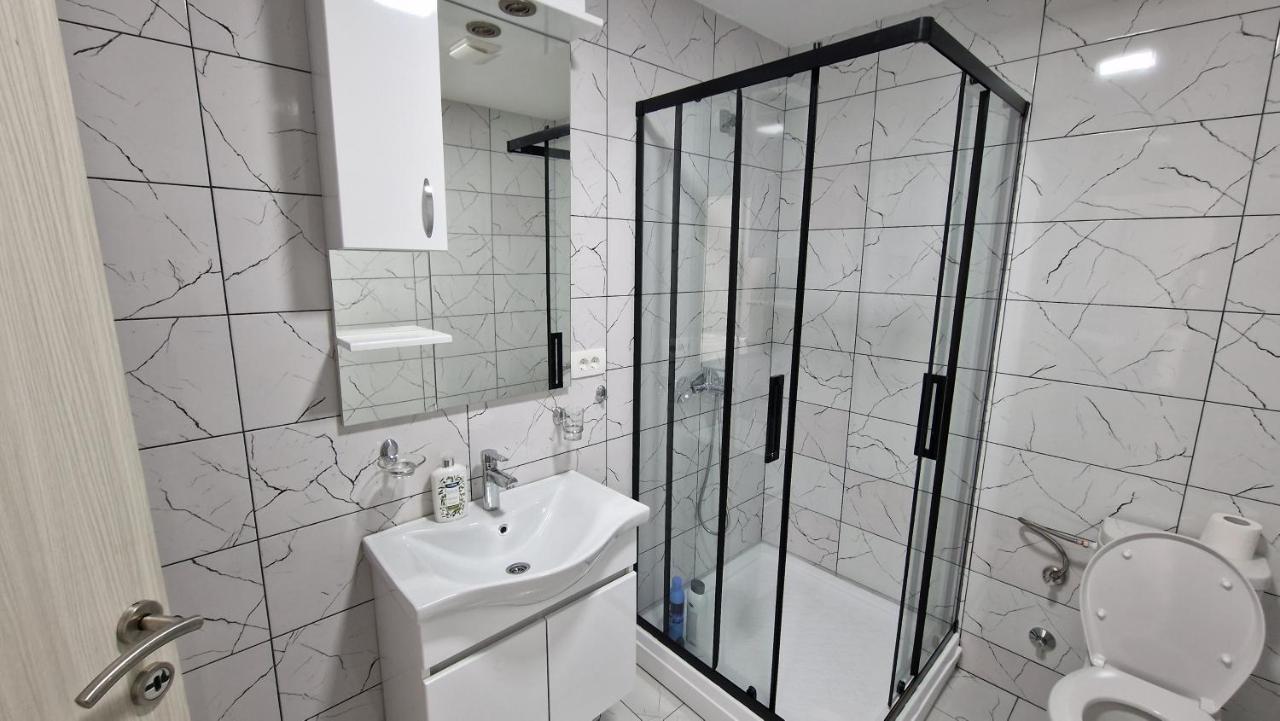 Apartman Tolosi 2 Apartment Podgorica Luaran gambar