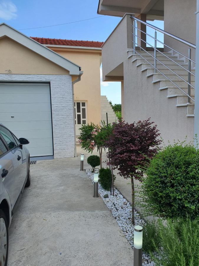 Apartman Tolosi 2 Apartment Podgorica Luaran gambar