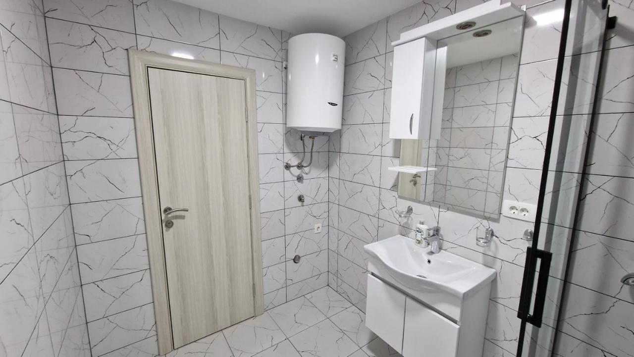 Apartman Tolosi 2 Apartment Podgorica Luaran gambar